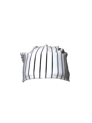 Davinaire Wht/Blk Vert Pin Striped Beanie